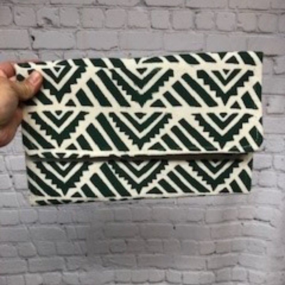 Rise- Fiji Clutch with weaved lining, green and white tribal surf design